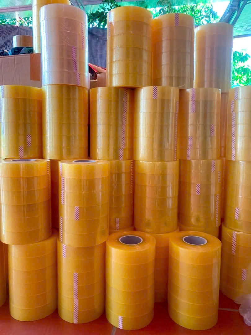 Băng dính trong lõi nhựa 3kg